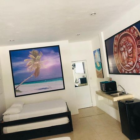 Easy Hotel Playa del Carmen Exteriör bild